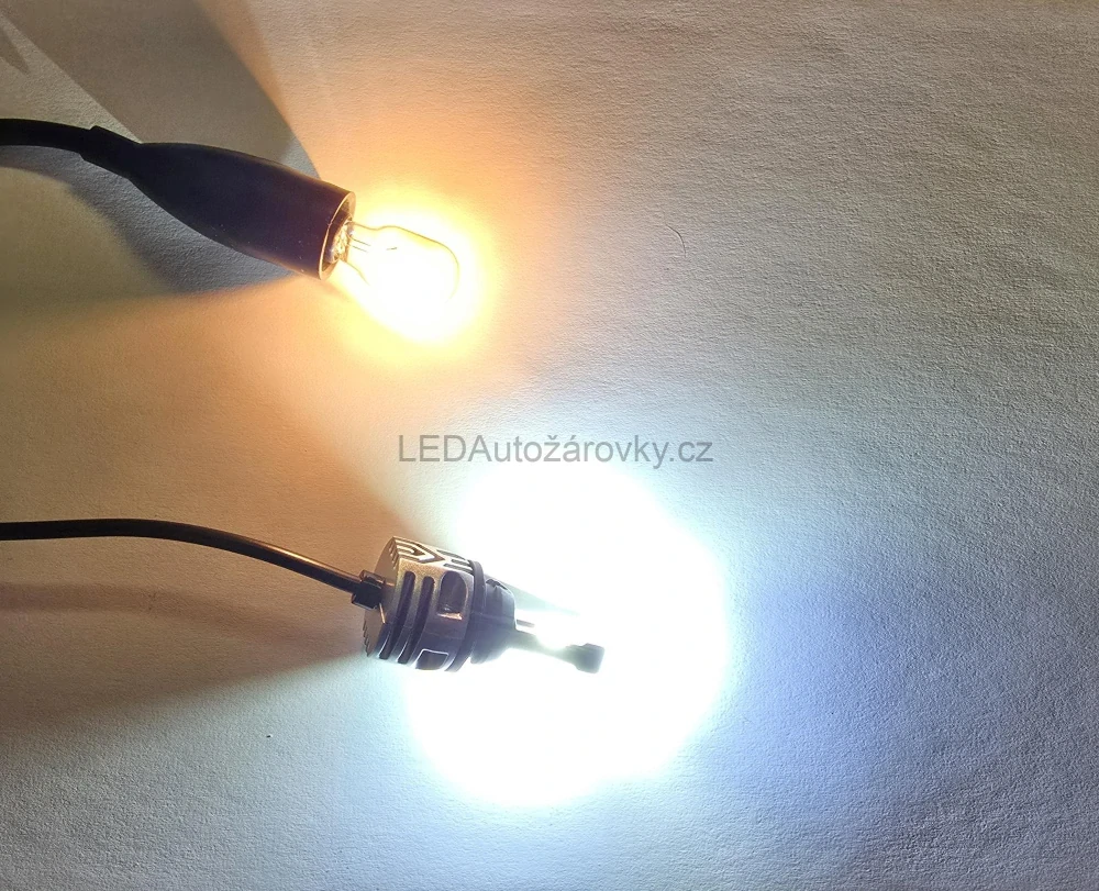 LED žárovky T15 W16W - 3x SCP 1445 12V 16W 500Lux bílá